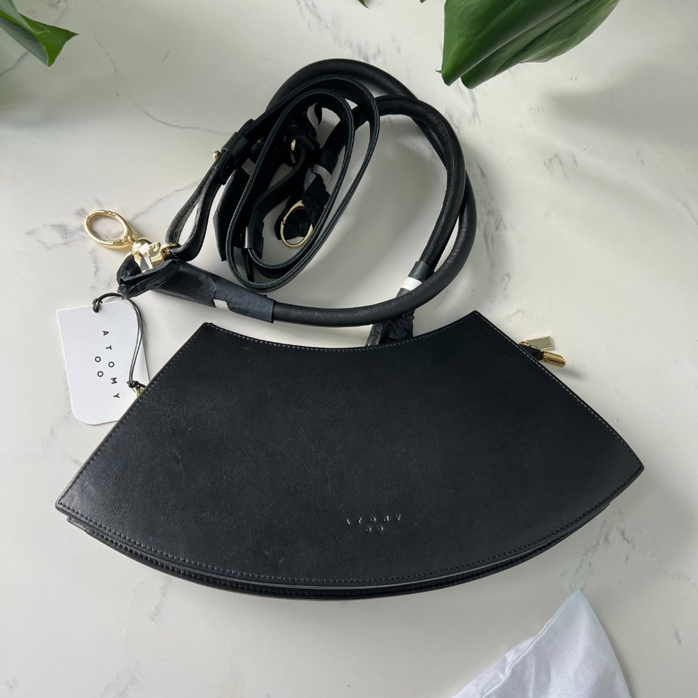 ATOMY STUDIOS OO Atom Arc Bag Black Leather Gold Tone Hardware NEW w/ 3 straps - Picture 7 of 8